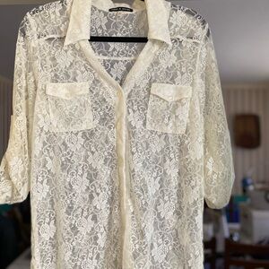 Cable & Gauge Elegant Cream Lace Blouse